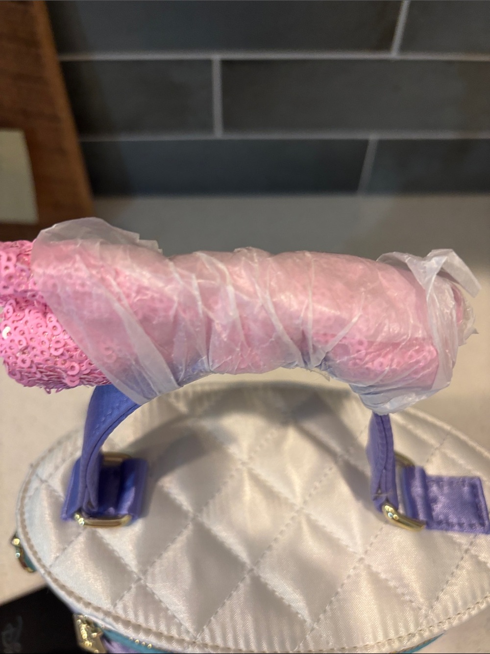 Daisy Duck Quilted Crossbody NWT - Picture 3 of 5